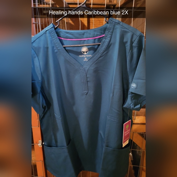 Healing hands scrubs - Picture 1 of 1